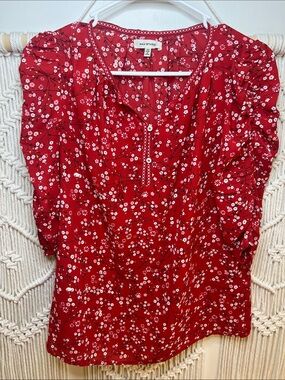 Max Studio Red Floral V-Neck Puff Sleeve Blouse